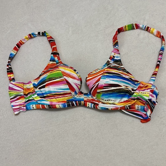 Raisins made with sunshine swim top. Shoulders straps or halter style. D cup - Picture 3 of 7